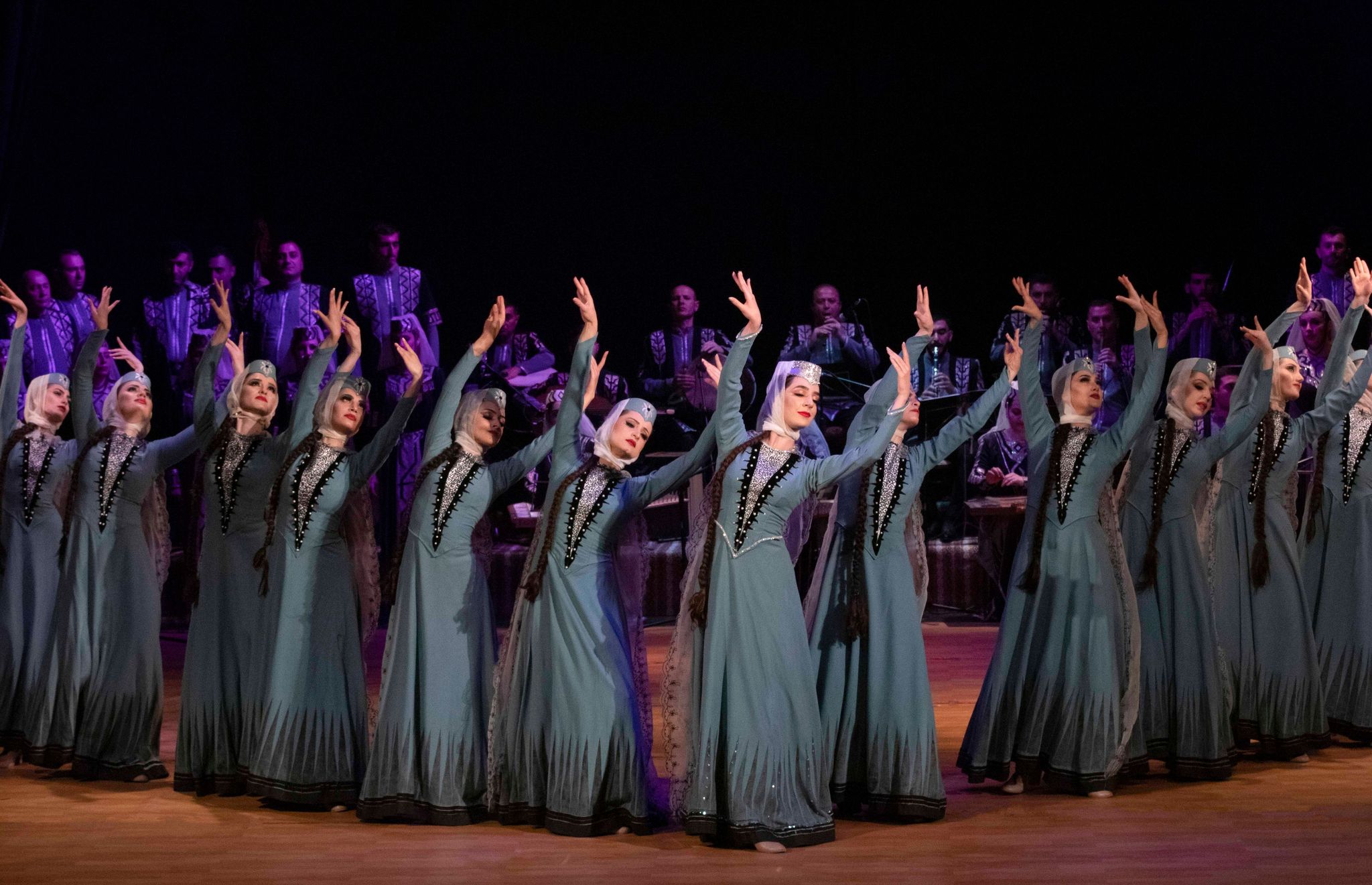 Թաթուլ Ալթունյանի անվան Հայաստանի երգի-պարի պետական անսամբլի հոբելյանական հյուրախաղերը Վրաստանում