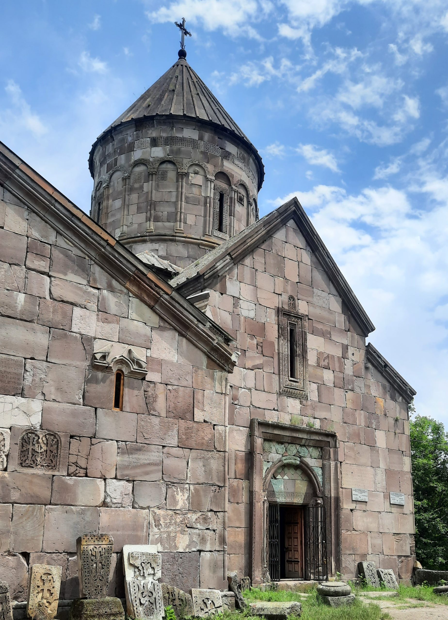 Մակարավանքի լեգենդն ու առօրյան