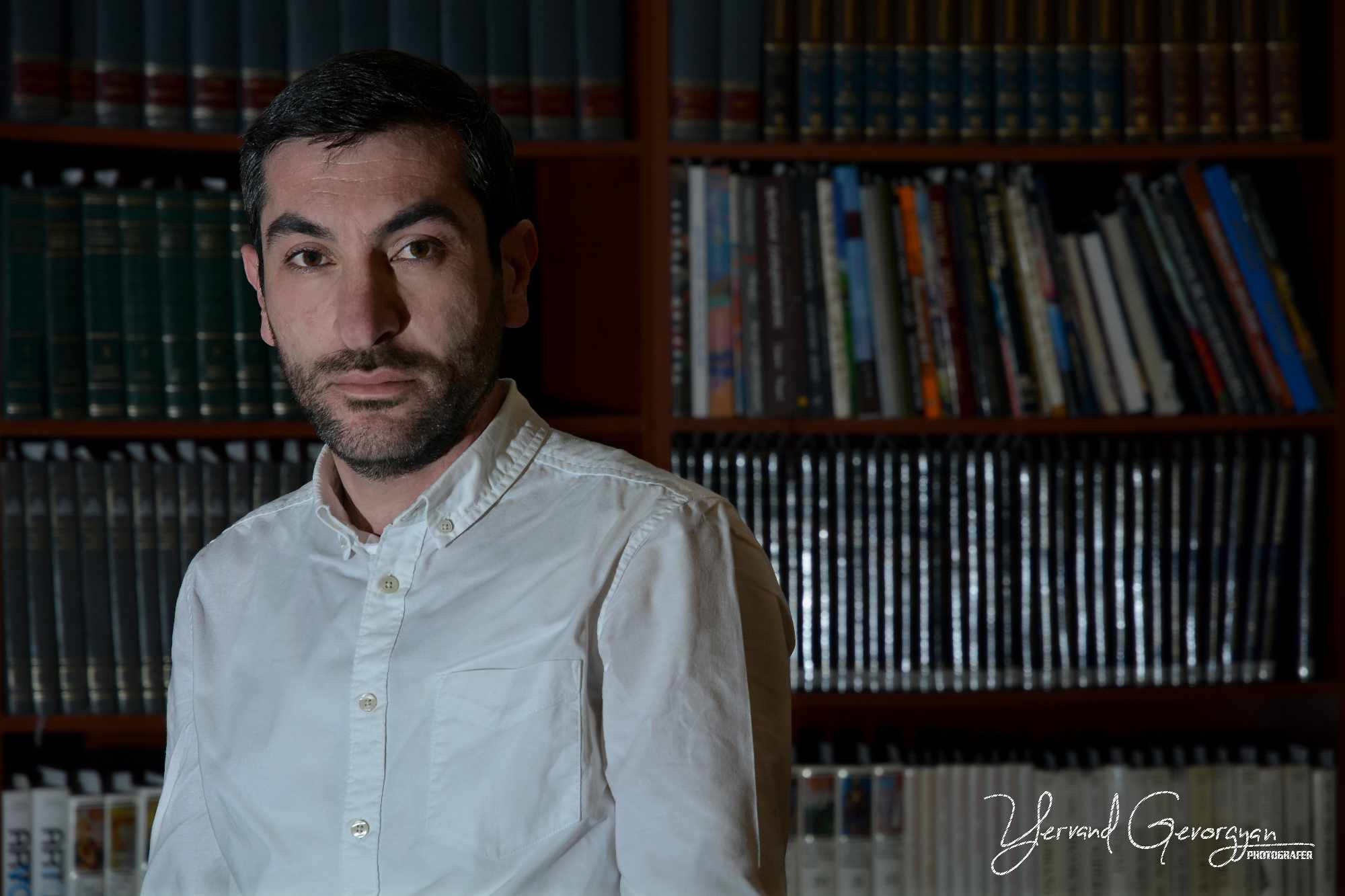 Այս գիրքը սերերից հետո տիրող ունայնության և ունայն սերերի մասին է