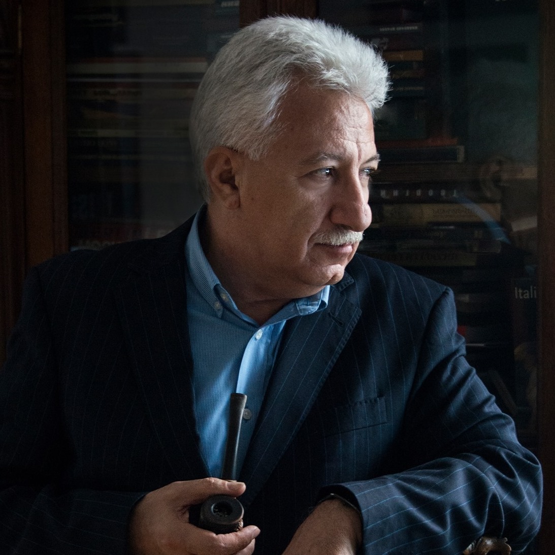 Կարինե Ռաֆայելյանի «Մենիկ» ժողովածուի մասին