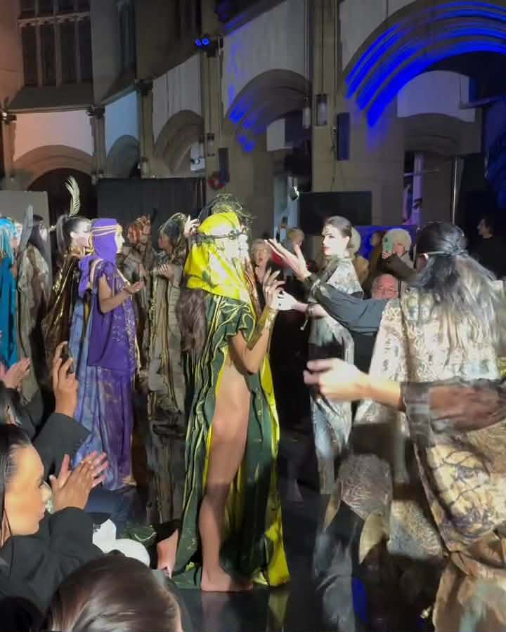 Աննա Հարությունյանի դիզայներական հավաքածուն Unique Fashion Show-ում