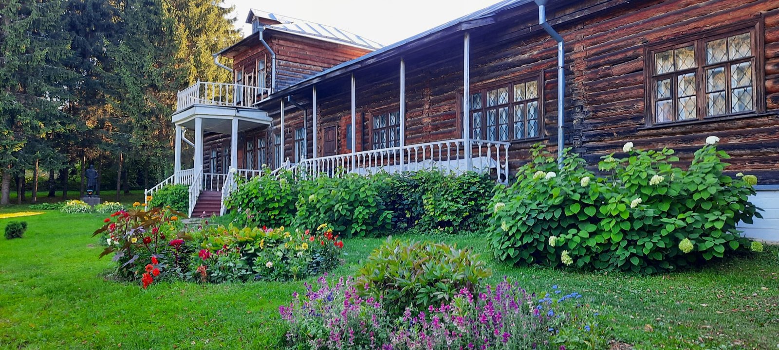 Նիկոլսկո-Վյազեմսկ